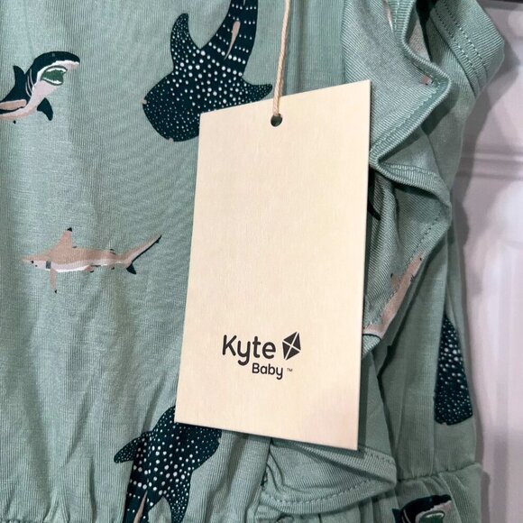 NWT Kyte Baby Bubble Romper Sage Shark Print Size 4T - Picture 5 of 6